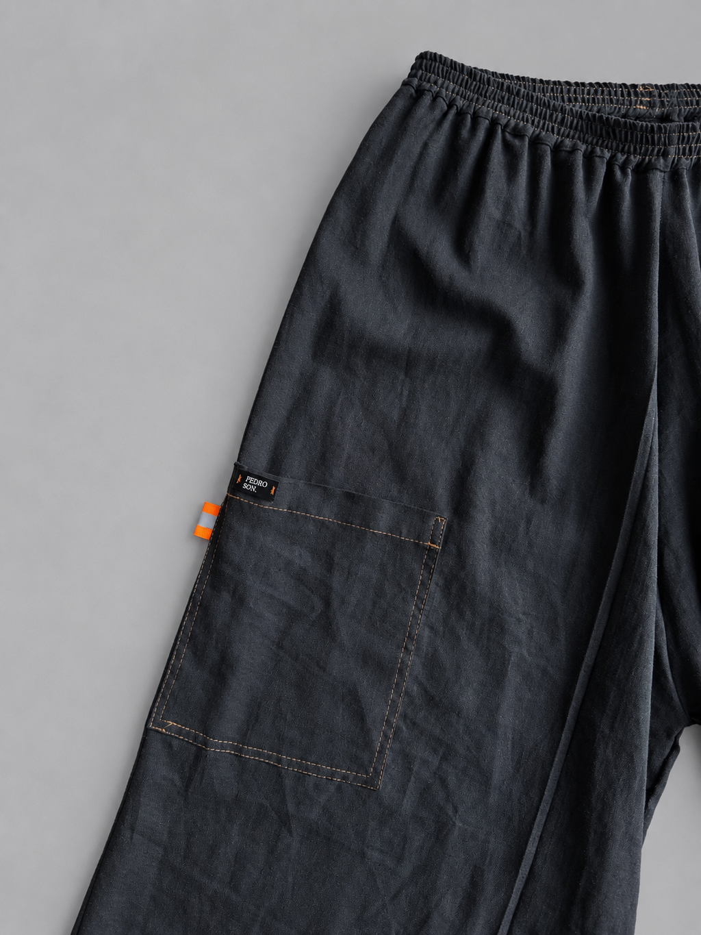 005 / Black Essential Oversized Tee