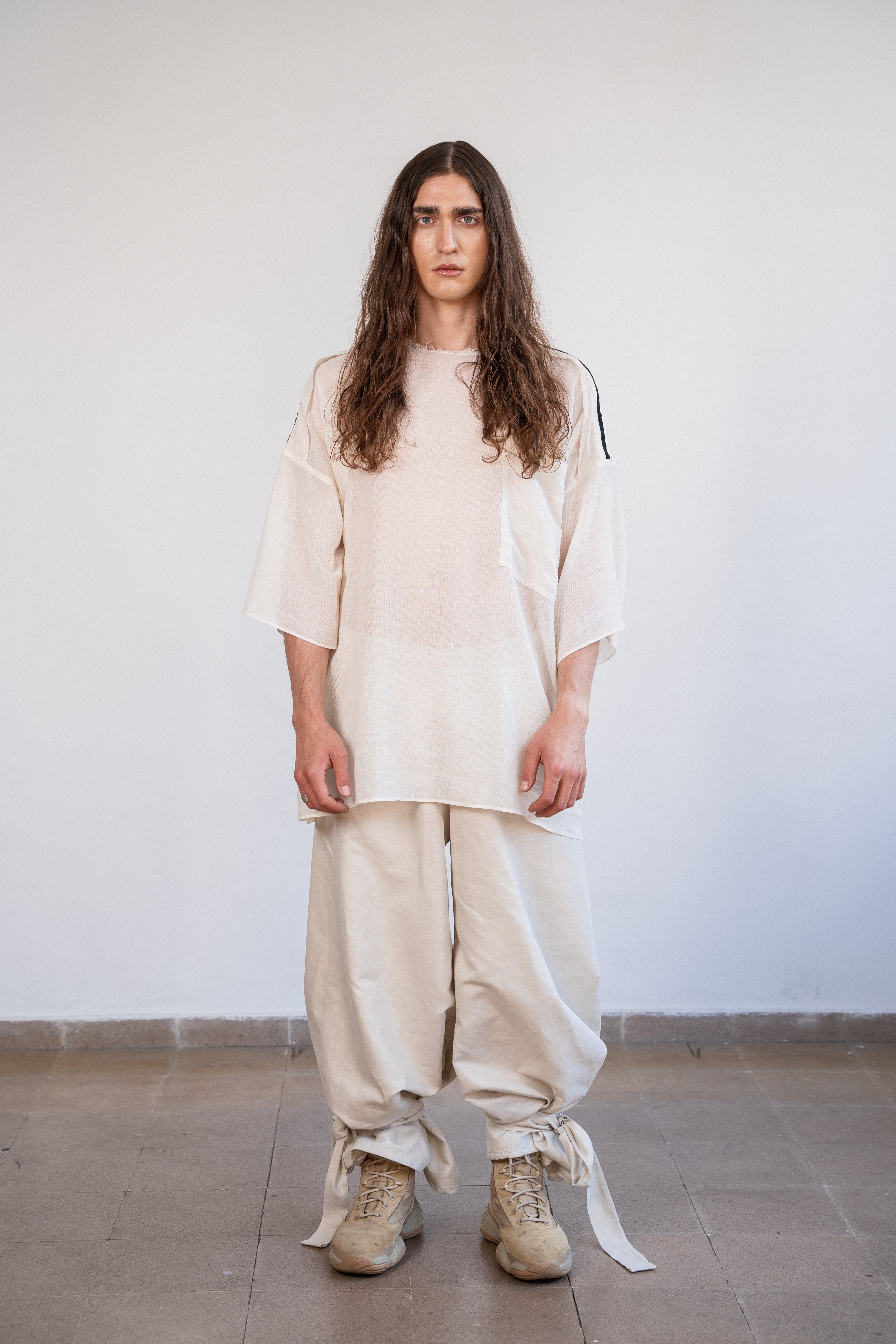 001 / Essential oversized tee