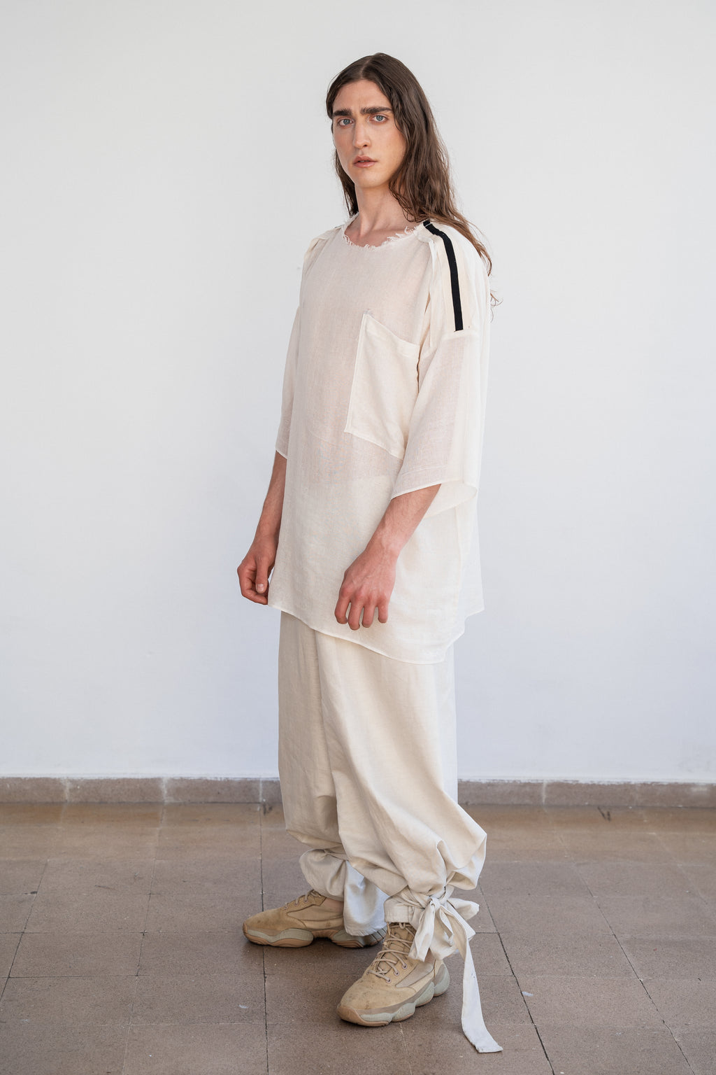 001 / Essential oversized tee