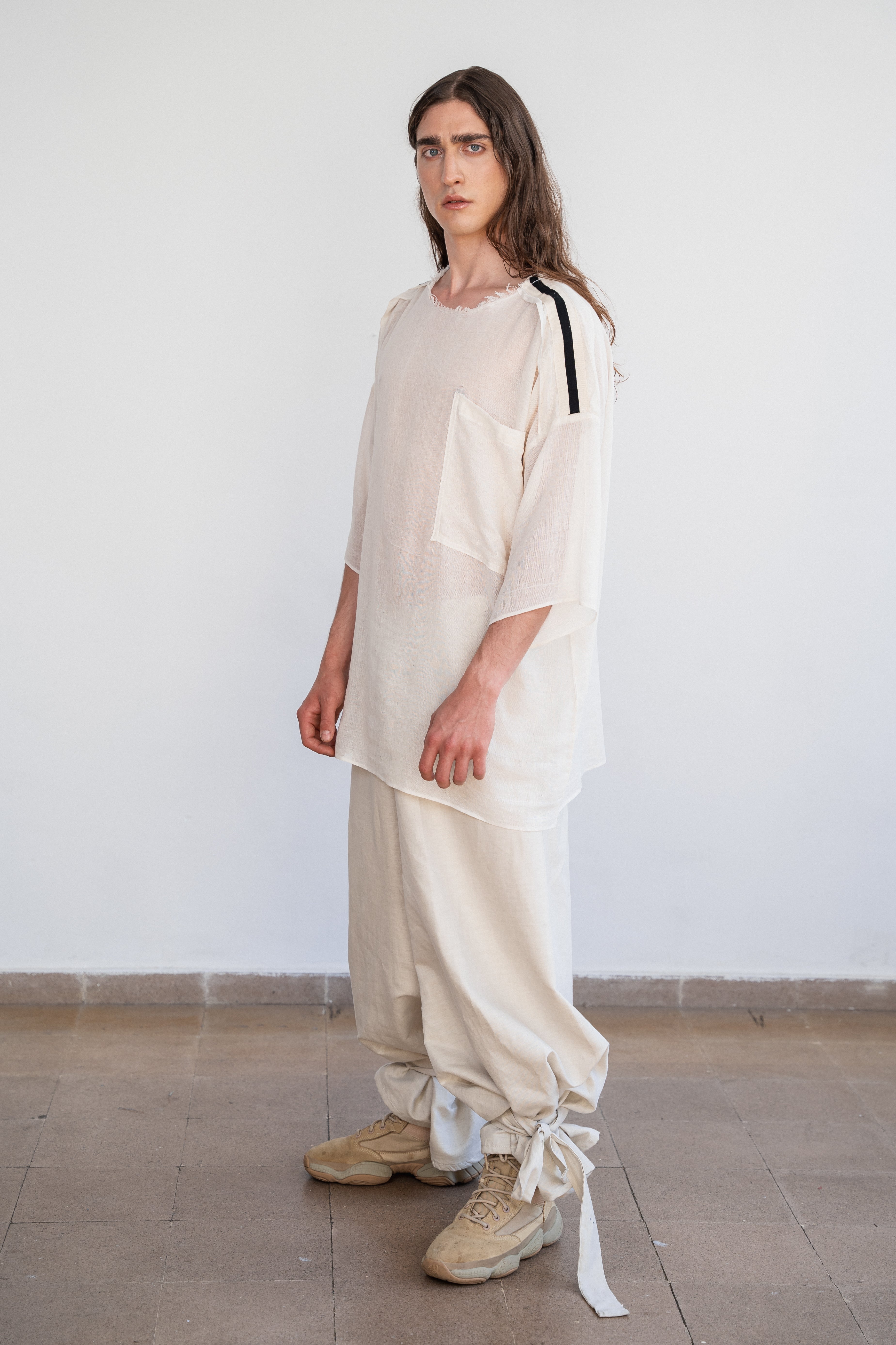 001 / Essential oversized tee