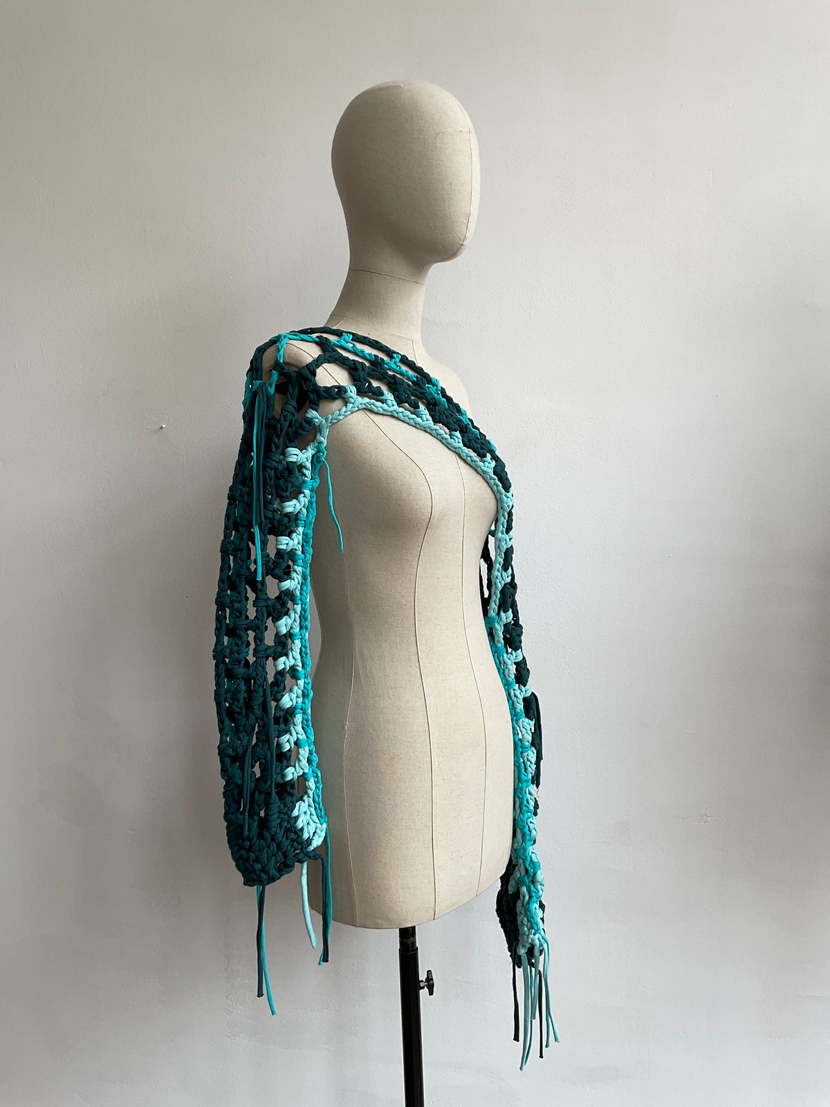 006/ Chispa Handcrafted Crochet Shoulder Piece 2