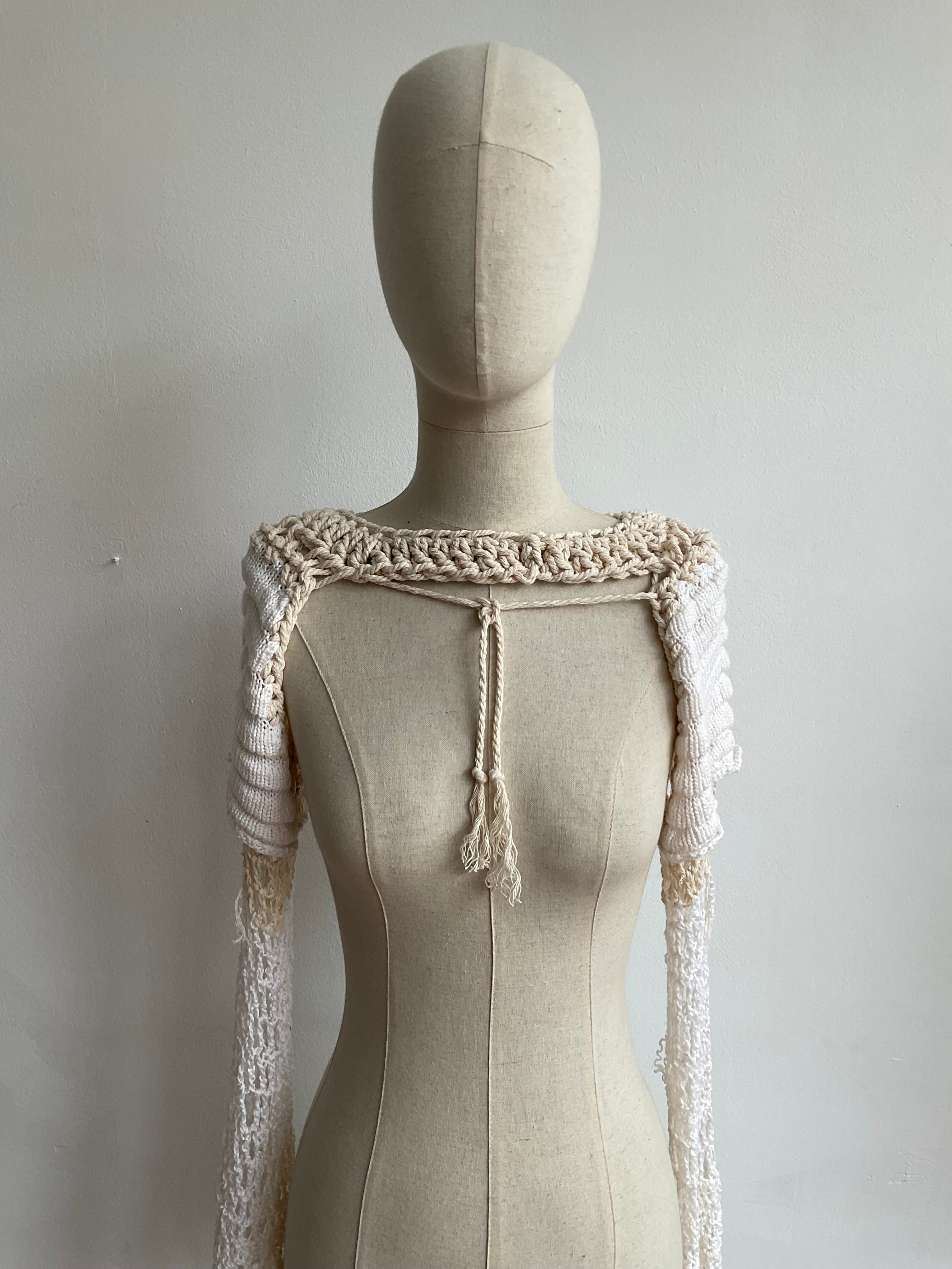 005 / Chispa Handcrafted Crochet Shoulder Piece 1